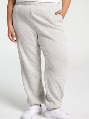 Nike Birch Grey 1X 2X and 3X NEW WITH TAGS Retails $70 

WHILE SUPPLIES LAST‼️